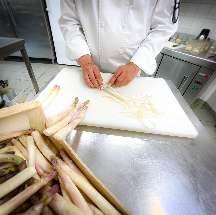 Logis Hotel - Restaurant Le Tulipier Vienne-le-Château Zewnętrze zdjęcie