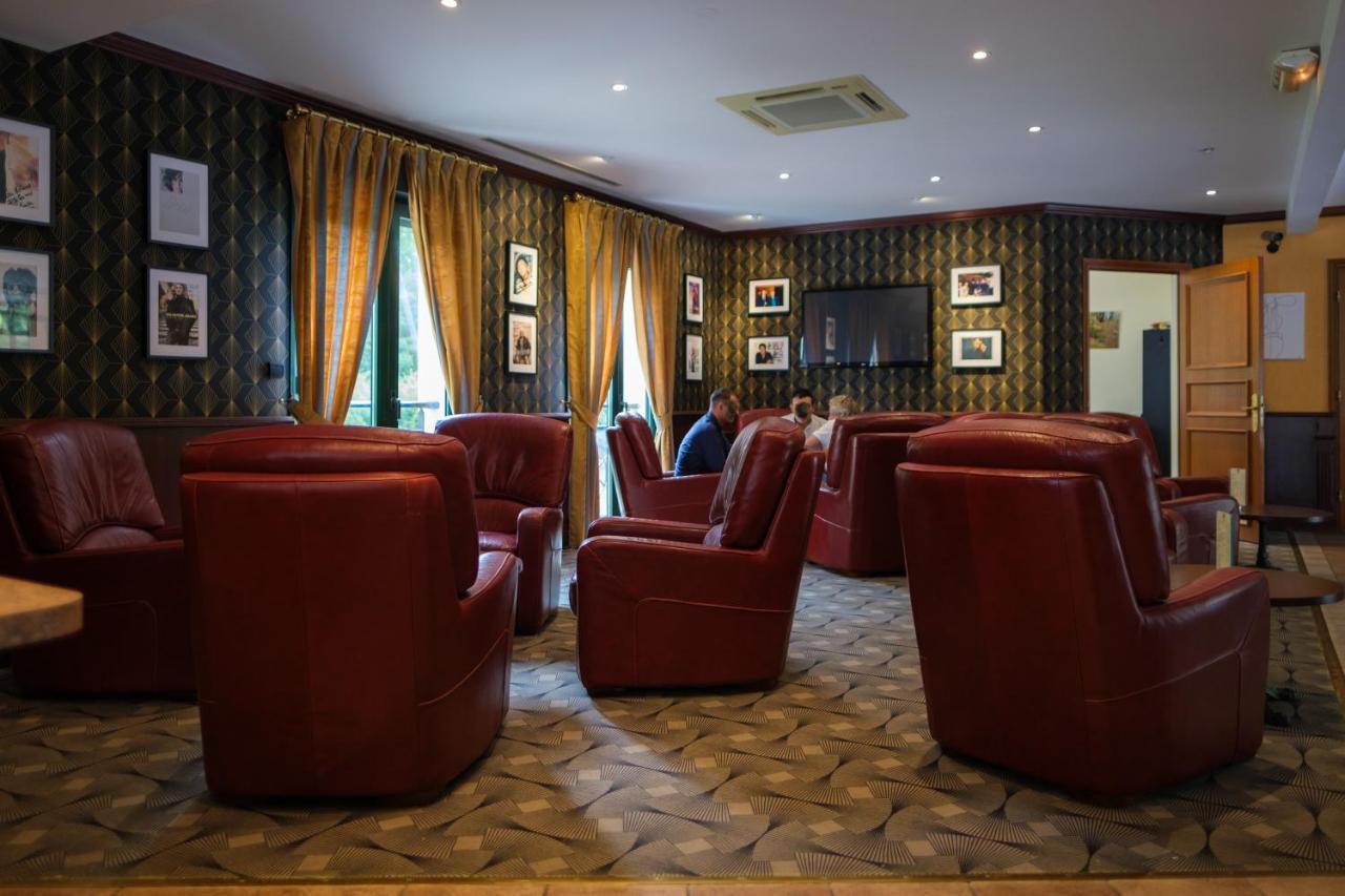 Logis Hotel - Restaurant Le Tulipier Vienne-le-Château Zewnętrze zdjęcie